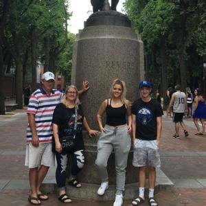 Meet your Posher, Lisa